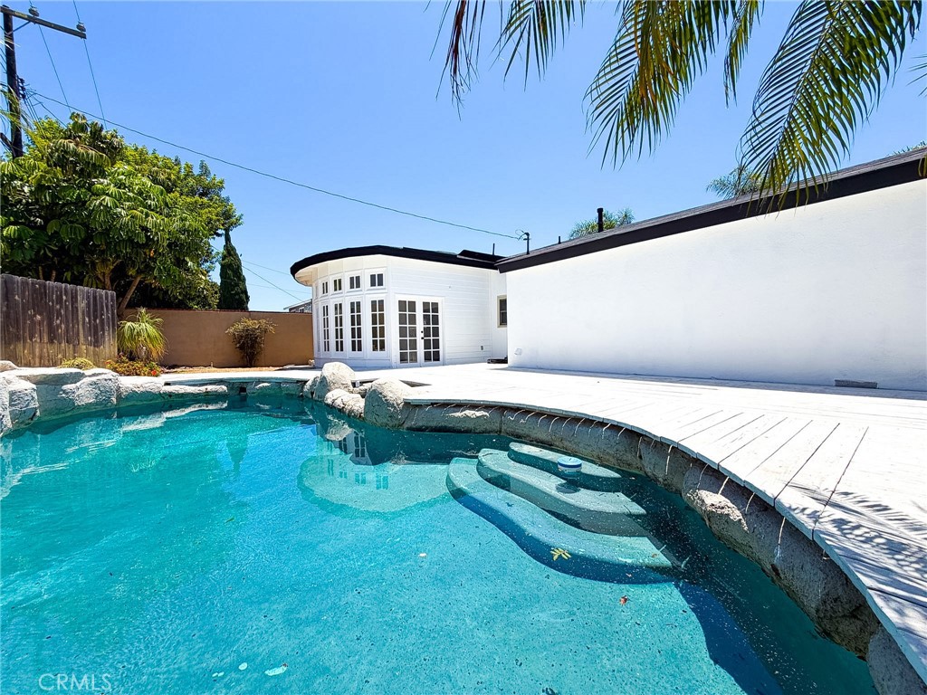 4811 Myra Property Photo 12