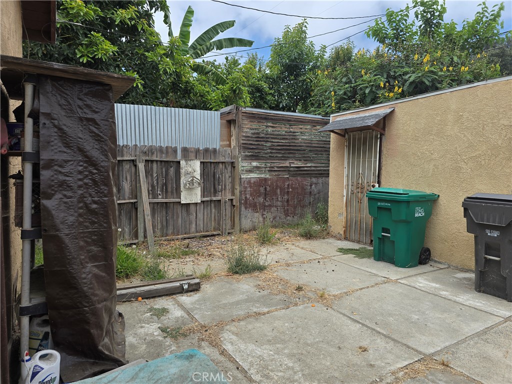 363 E Morningside Property Photo 5