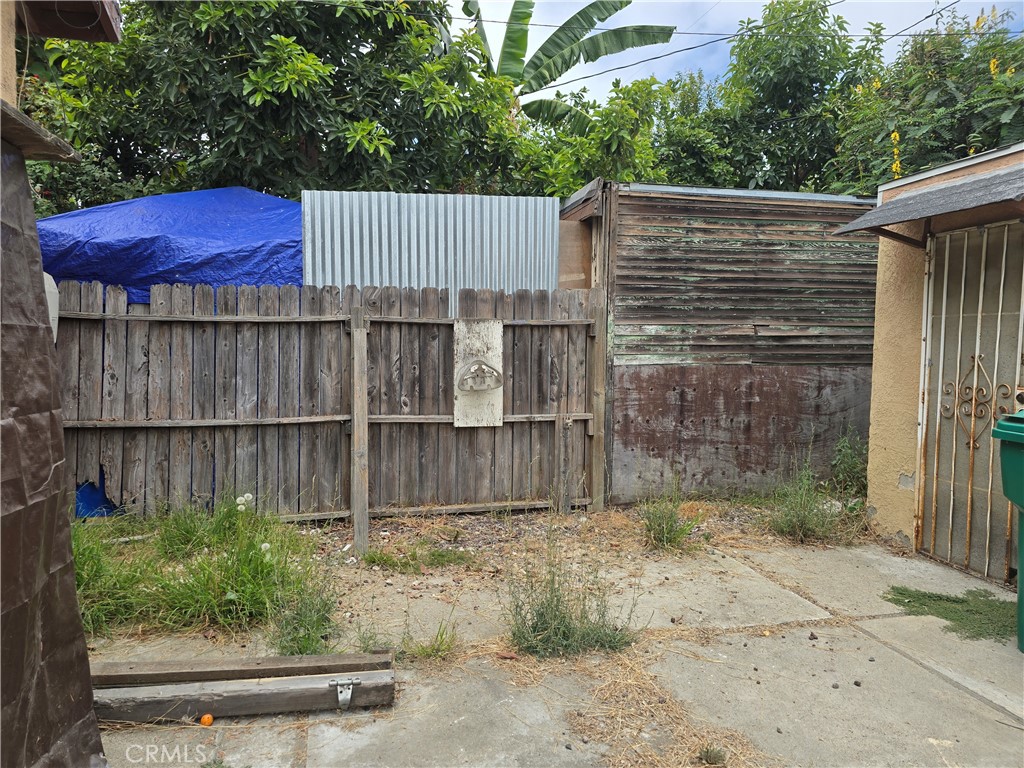 363 E Morningside Property Photo 6