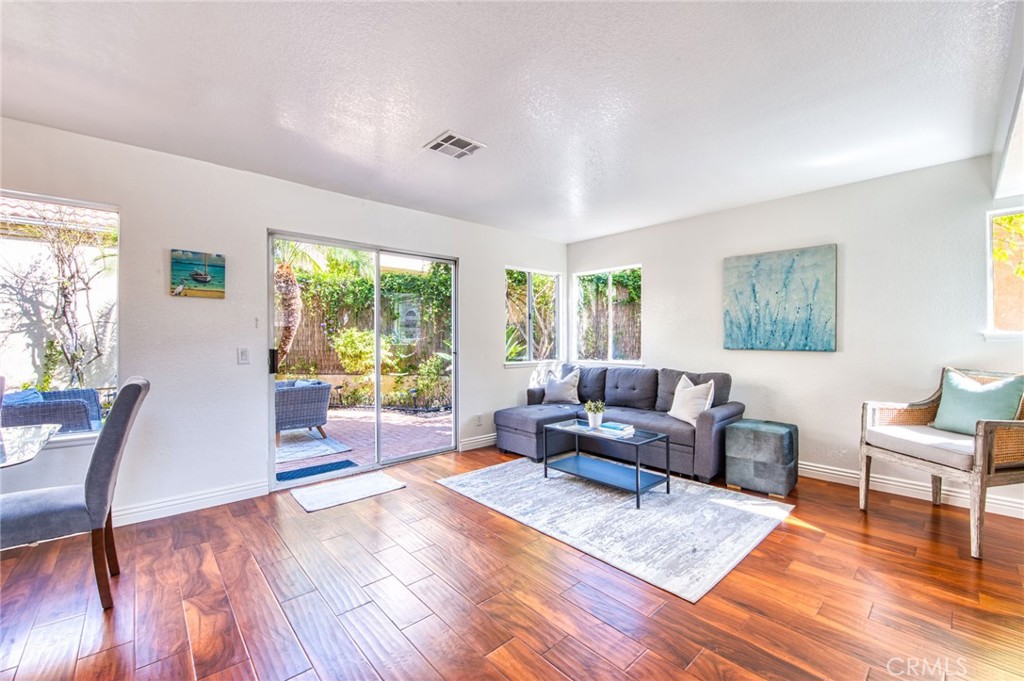 9 Channel Island Street Property Photo 5