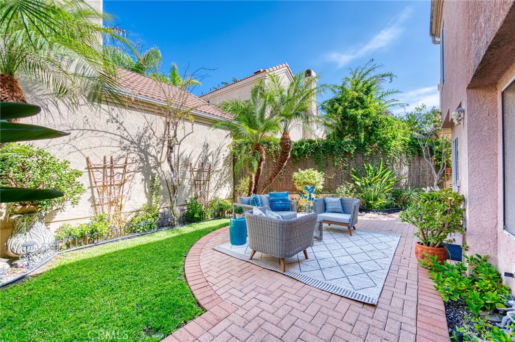 9 Channel Island Street Property Photo 14