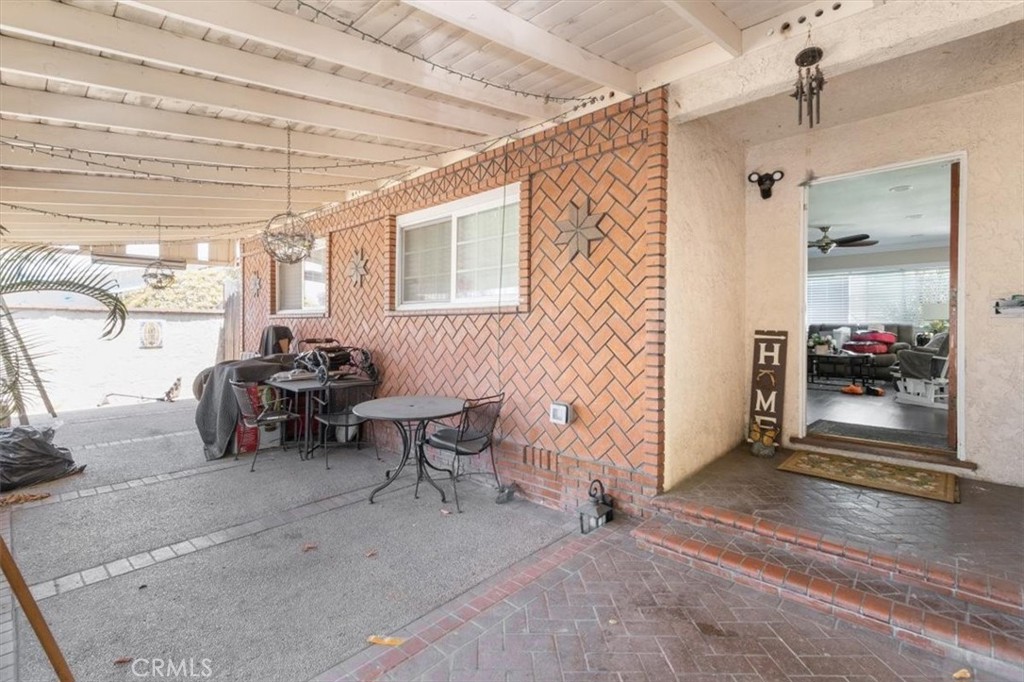 1401 S Joane Way Property Photo 7