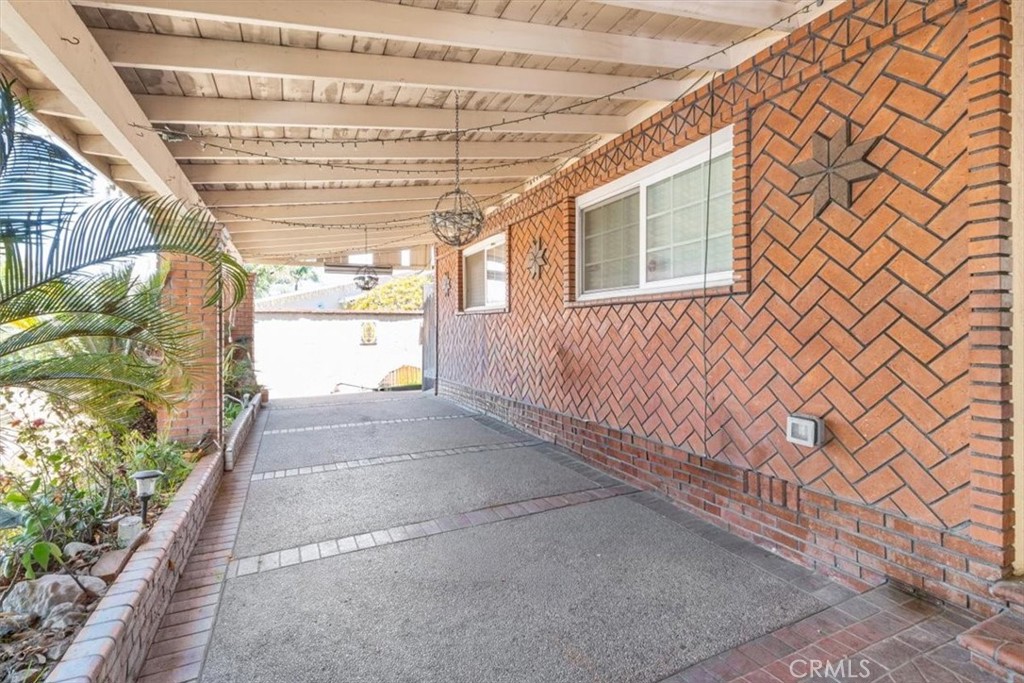 1401 S Joane Way Property Photo 8