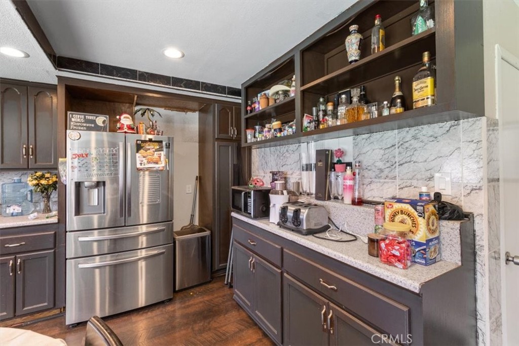 1401 S Joane Way Property Photo 10