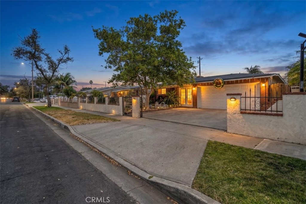 1401 S Joane Way Property Photo 26