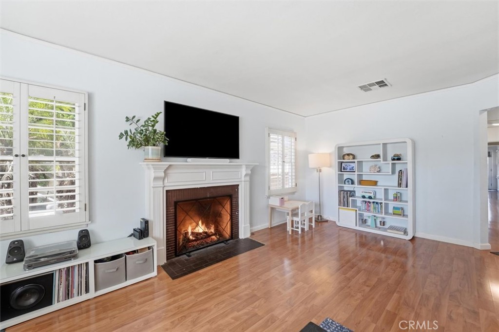 2840 Magnolia Property Photo 6