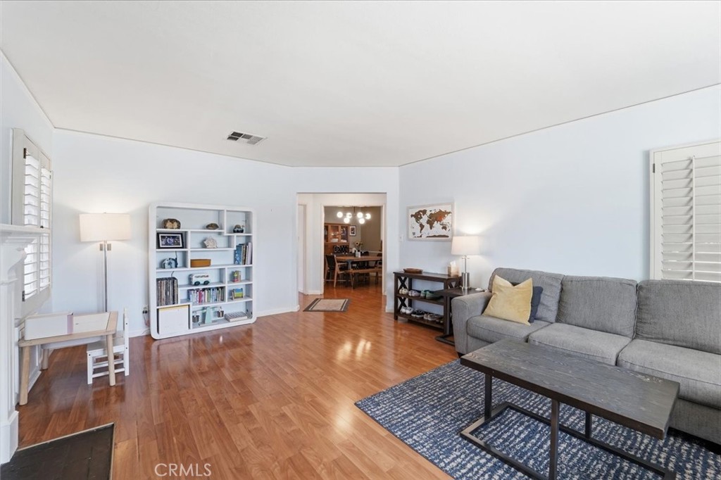 2840 Magnolia Property Photo 7