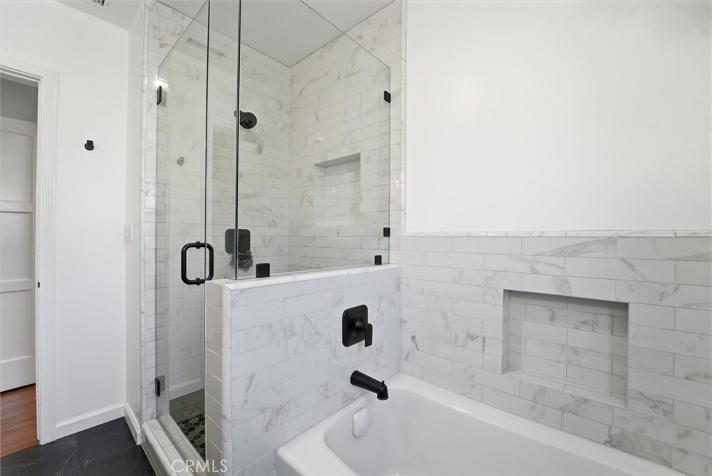 2840 Magnolia Property Photo 17