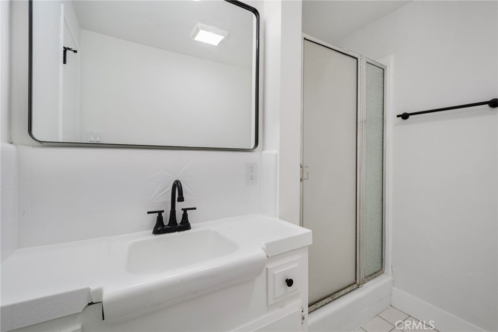 125 E Buckthorn Property Photo 27