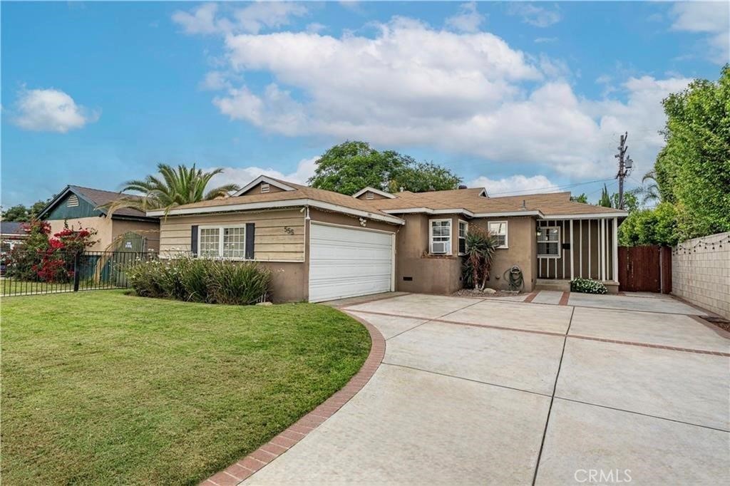 555 E G Property Photo 1