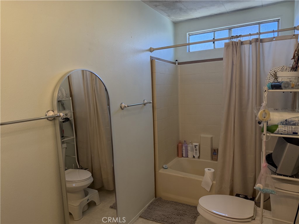 235 Albratoss Lane Property Photo 8
