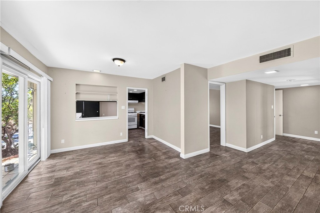 1939 S Bradshawe Property Photo 4