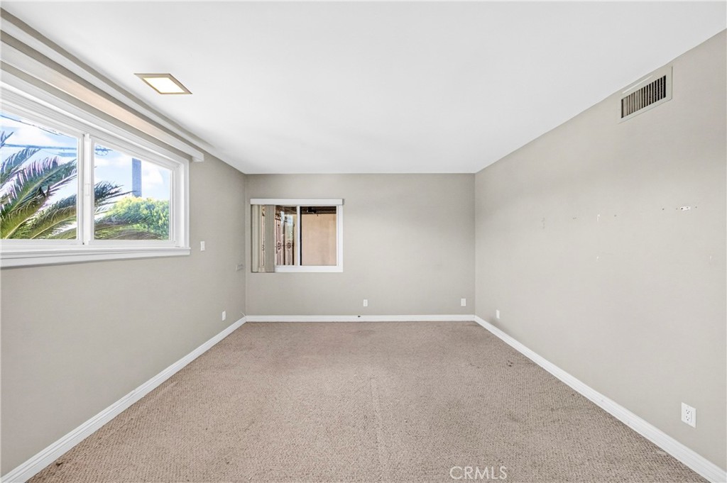 1939 S Bradshawe Property Photo 23