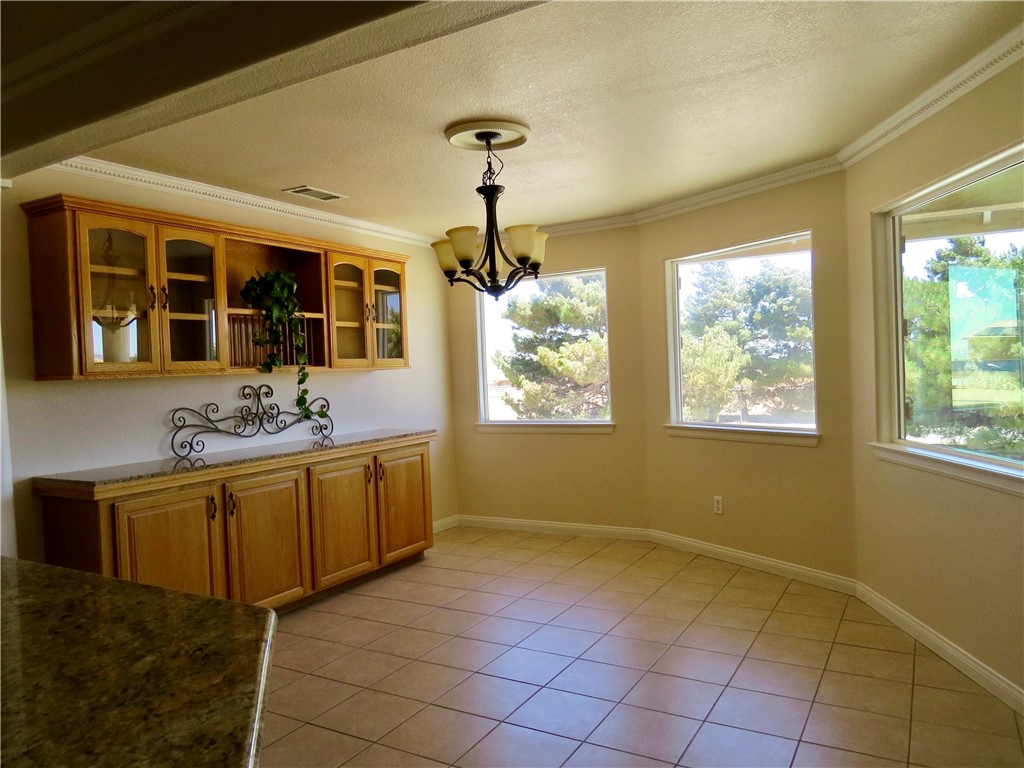 7445 El Manor Property Photo 9