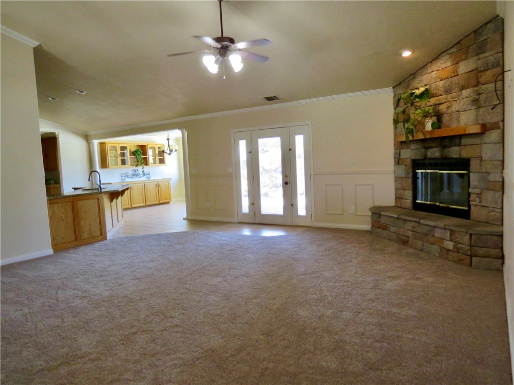 7445 El Manor Property Photo 10