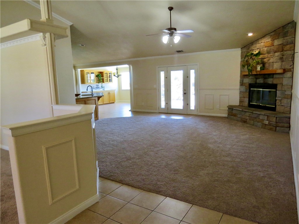 7445 El Manor Property Photo 12