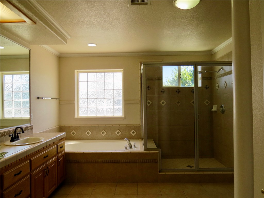 7445 El Manor Property Photo 23