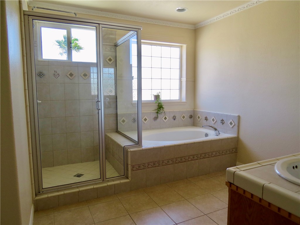 7445 El Manor Property Photo 40