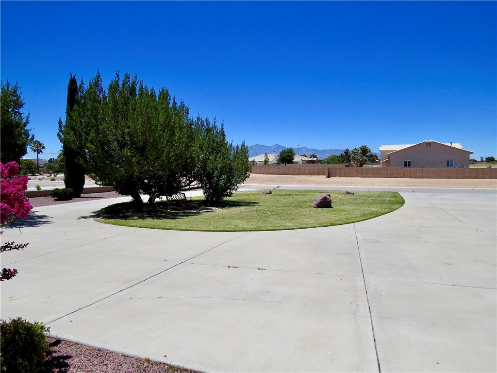 7445 El Manor Property Photo 58