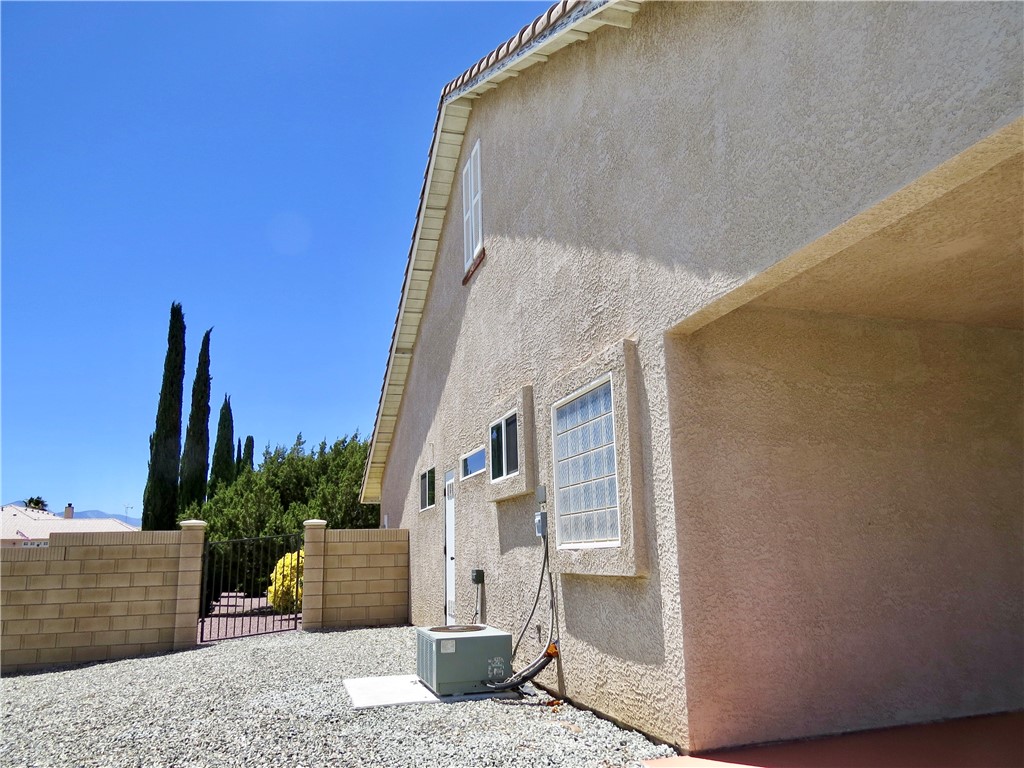 7445 El Manor Property Photo 71