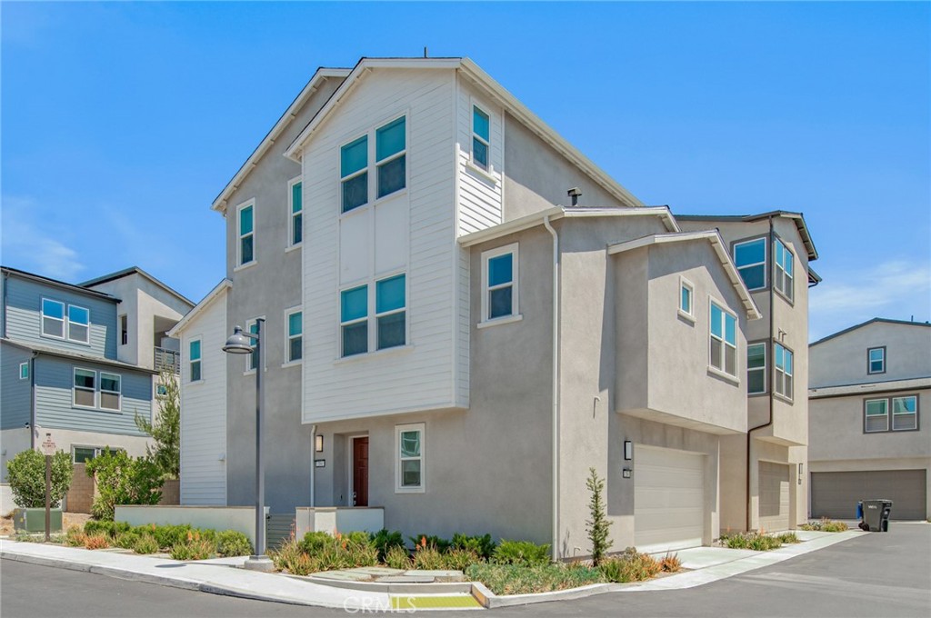 204 Yerba Property Photo 2