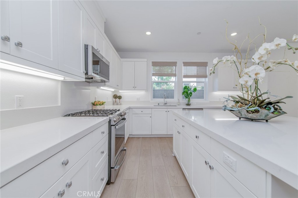 204 Yerba Property Photo 4
