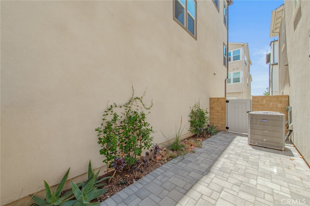 204 Yerba Property Photo 25