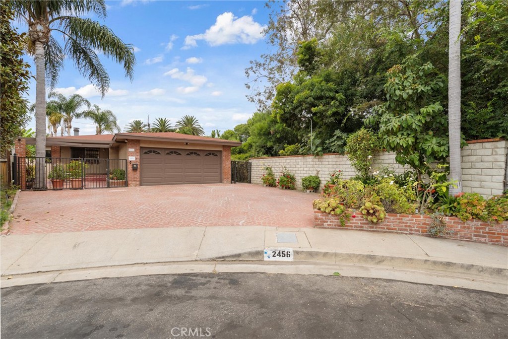 2456 Granville Avenue Property Photo 2