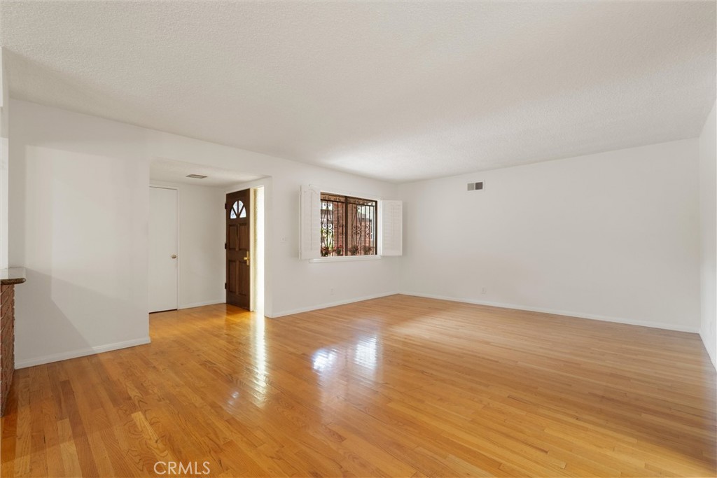 2456 Granville Avenue Property Photo 13
