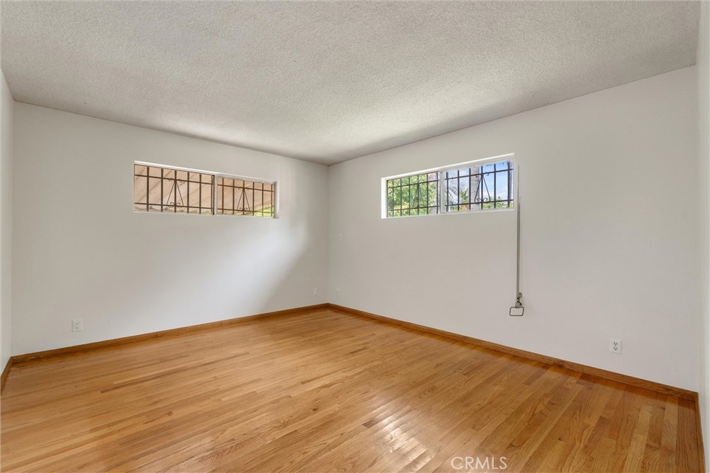 2456 Granville Avenue Property Photo 22
