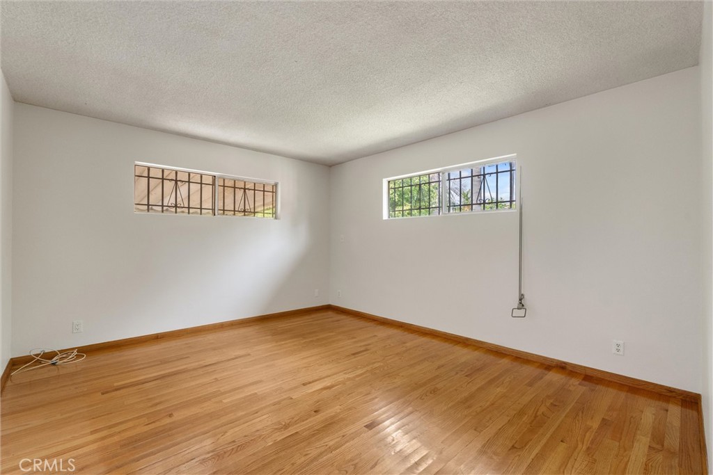2456 Granville Avenue Property Photo 23