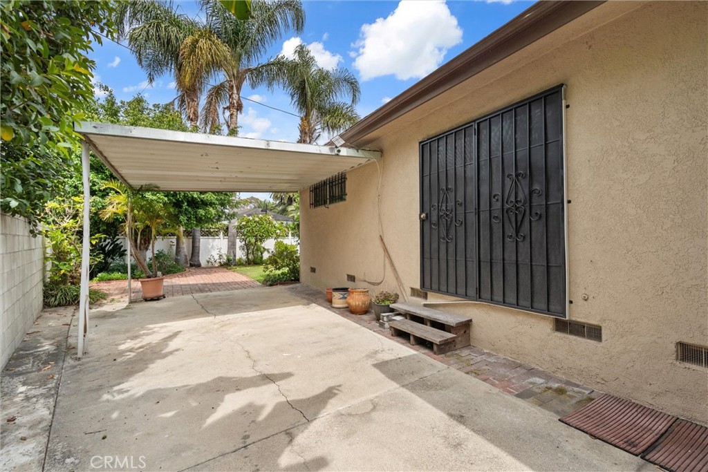 2456 Granville Avenue Property Photo 39