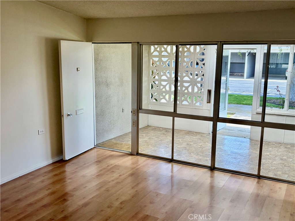 13920 Thunderbird Drive 7-i Property Photo 2