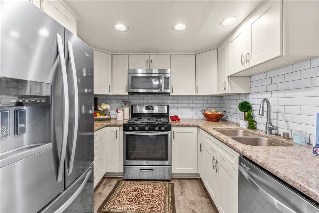 111 S Lakeview Avenue G Property Photo 8