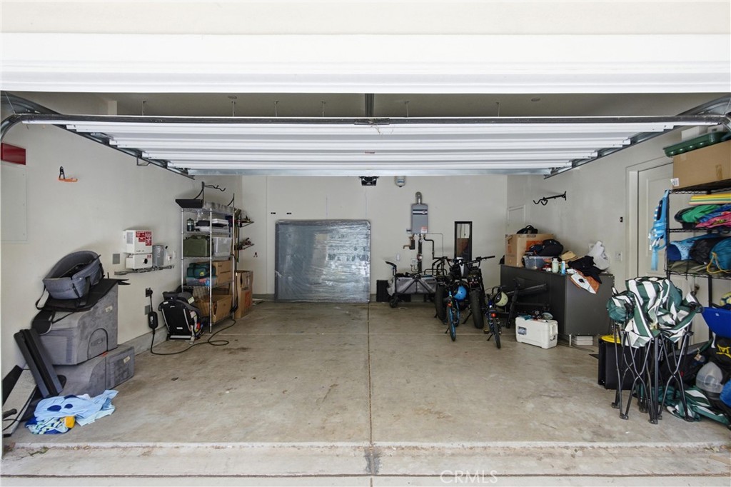 310 N Bellarose Property Photo 4