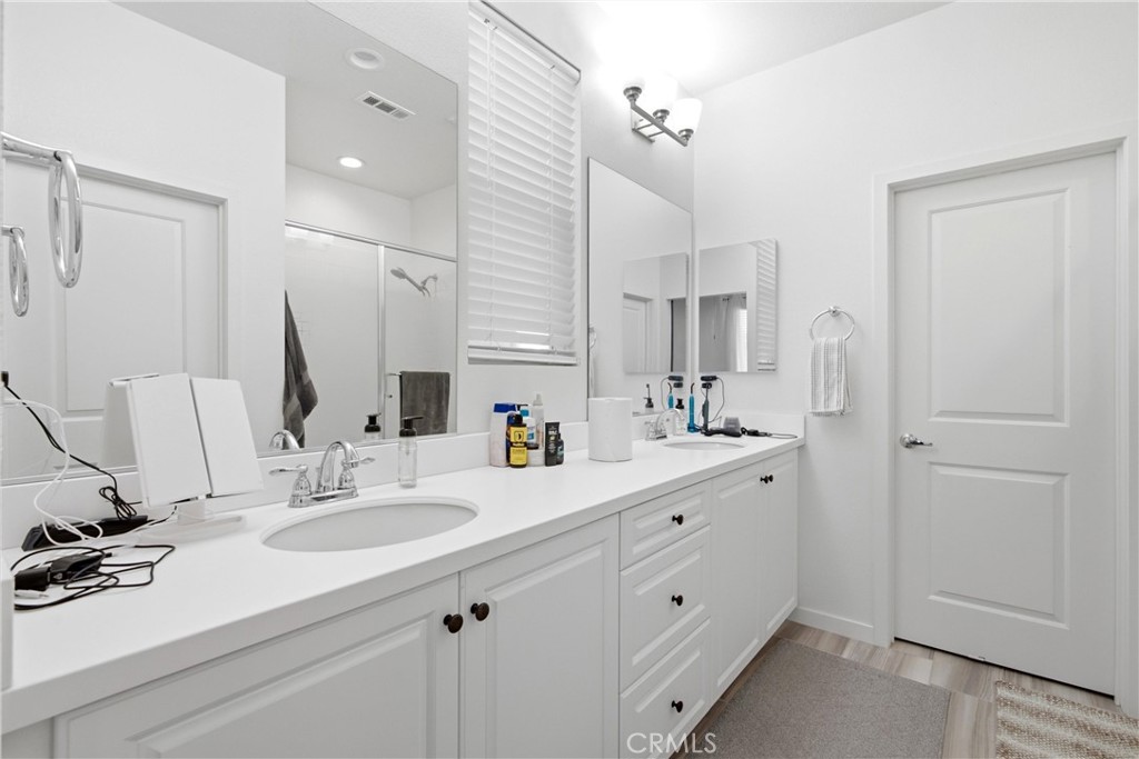 310 N Bellarose Property Photo 30