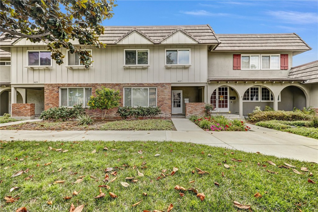 4657 Larwin Avenue Property Photo 1