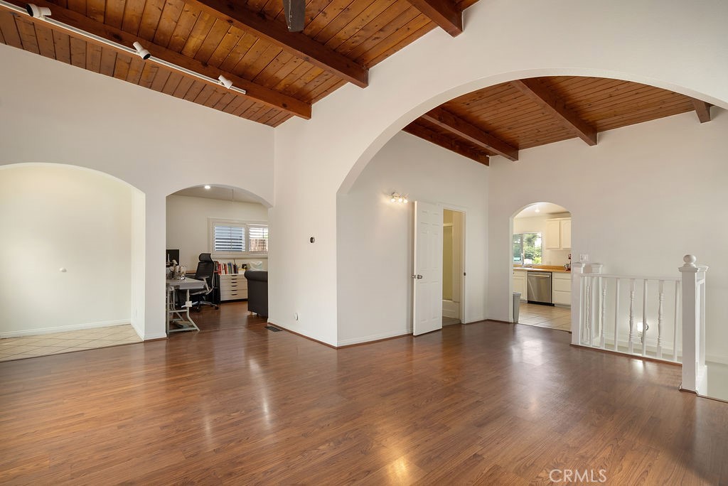 4019 Barrett Road Property Photo 15