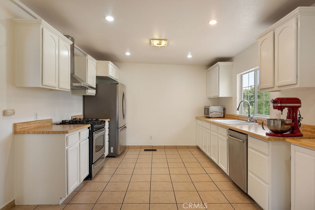 4019 Barrett Road Property Photo 18