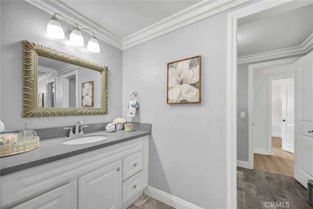 325 Delphia Avenue Property Photo 17