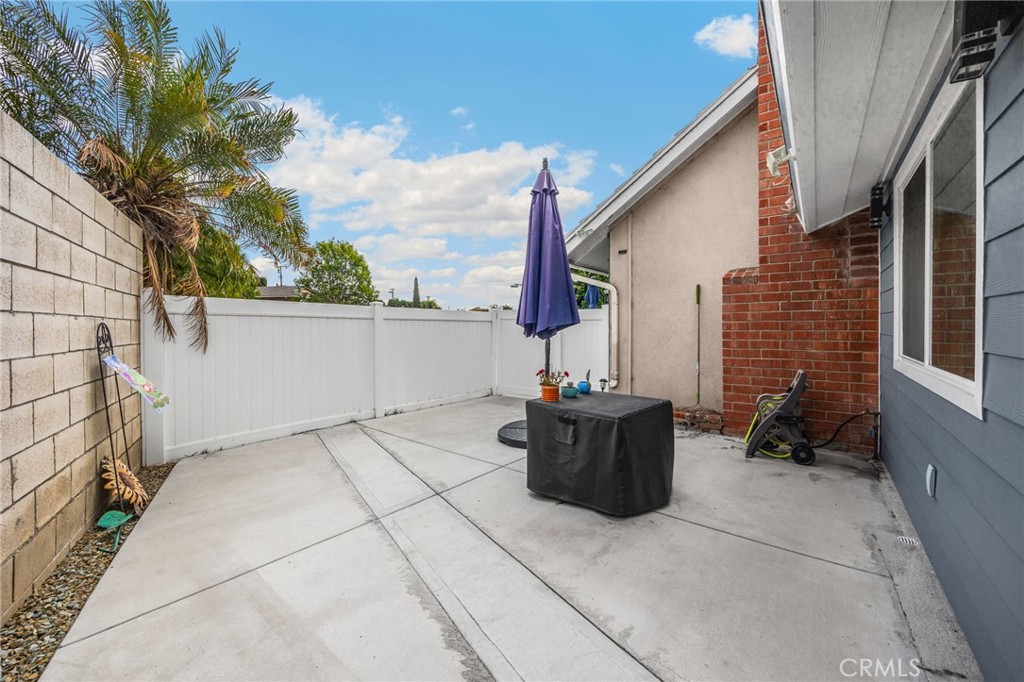 325 Delphia Avenue Property Photo 24