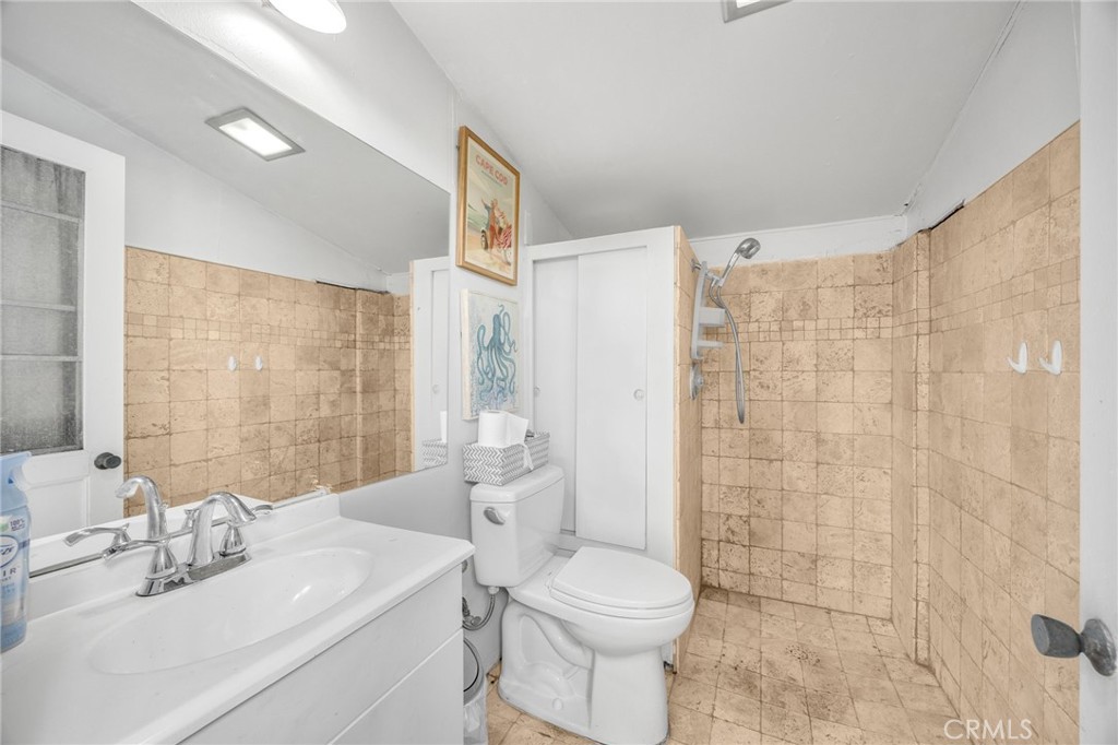 325 Delphia Avenue Property Photo 35