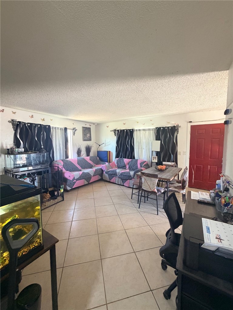 18265 Larkspur Property Photo 3
