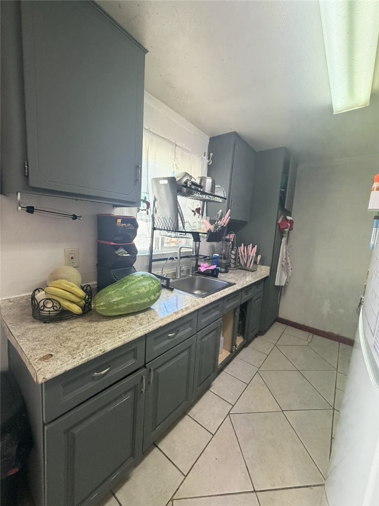 18265 Larkspur Property Photo 6