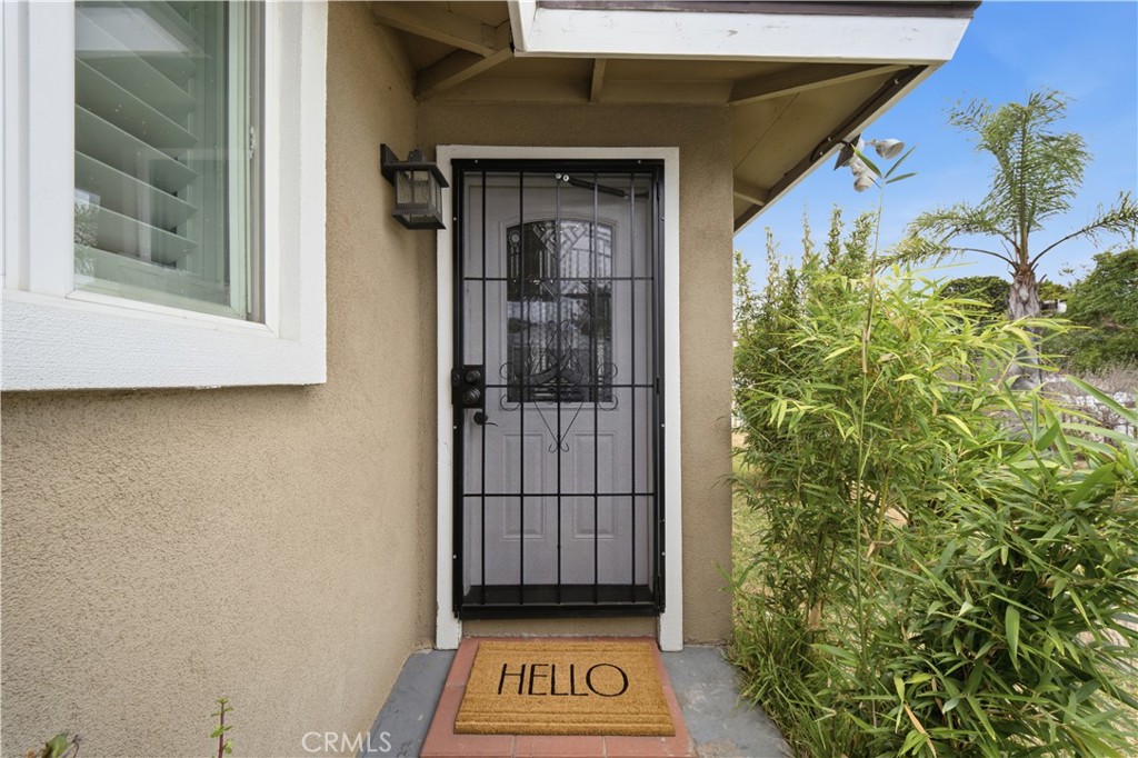 1309 N Catalpa Property Photo 2