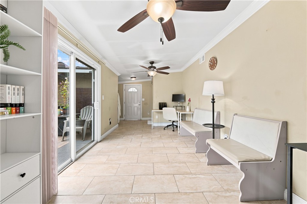 1309 N Catalpa Property Photo 15