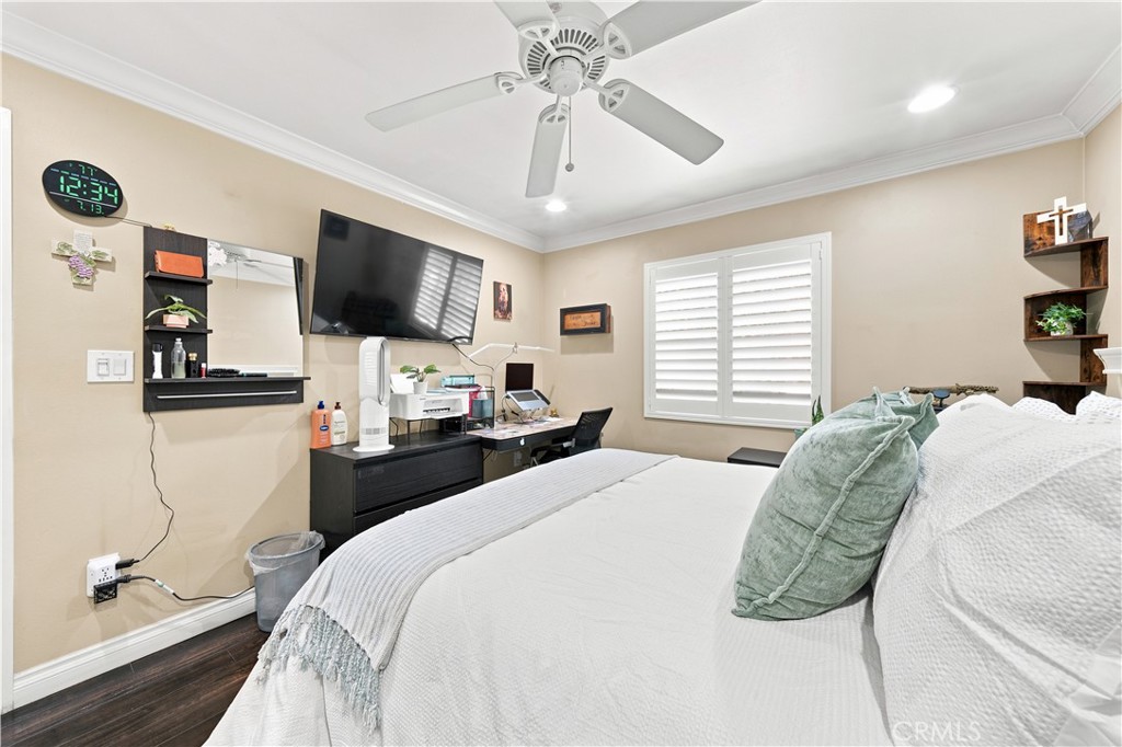 1309 N Catalpa Property Photo 29