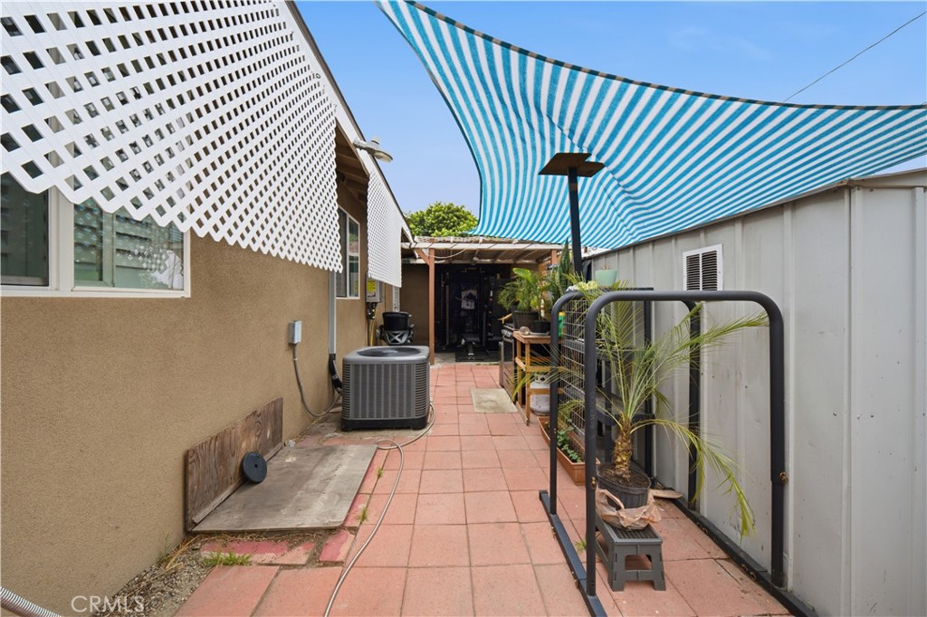 1309 N Catalpa Property Photo 39