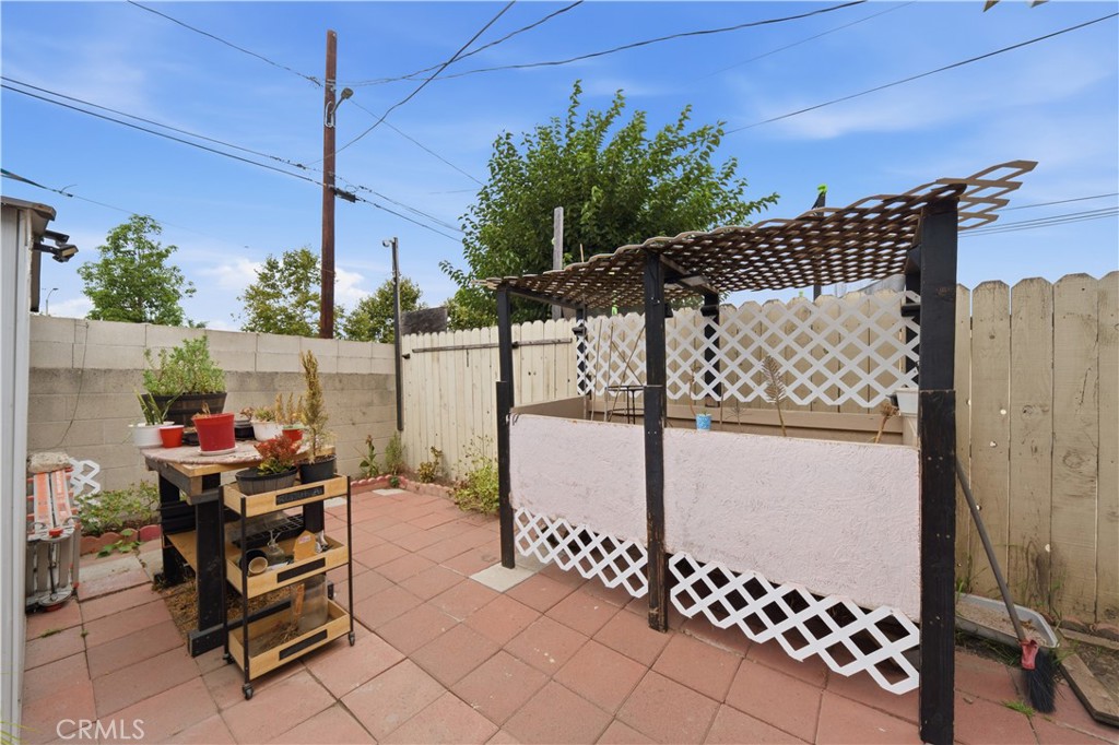 1309 N Catalpa Property Photo 40