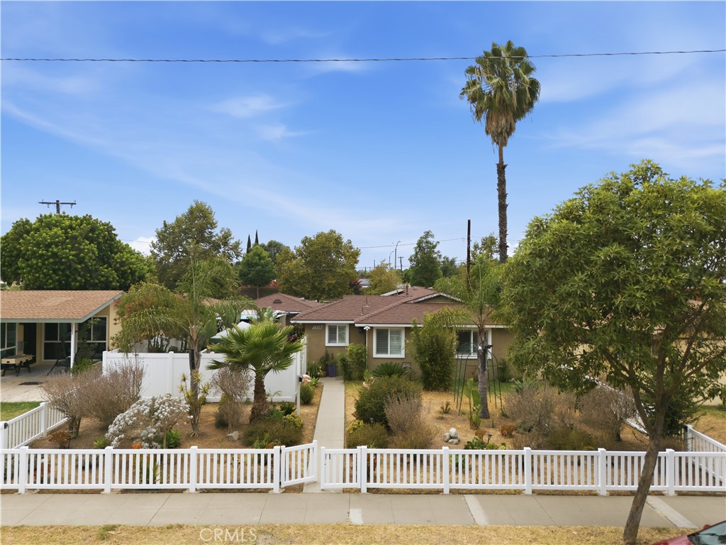 1309 N Catalpa Property Photo 41